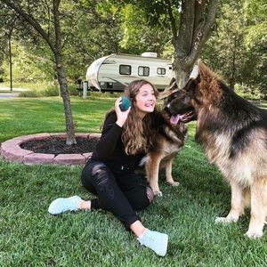 Meet your Posher, Lillian